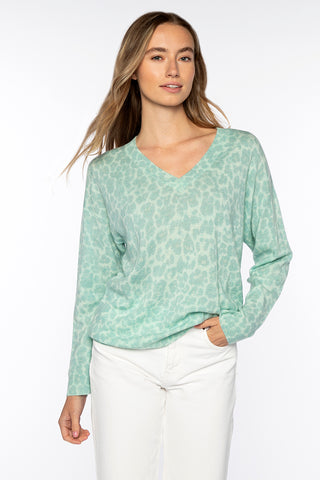 Kinross Easy Leopard Vee Sweater